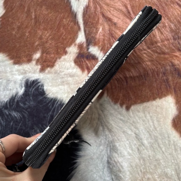 Vera Bradley Set of 3 Vintage Zip Around Wallet Wristlet Cosmetic Pouch Quilted - Picture 12 of 16